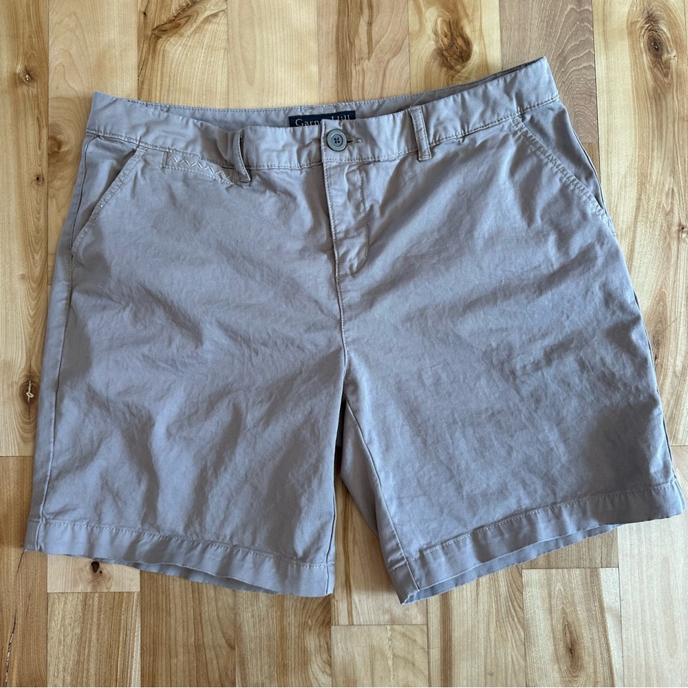 Garnet Hill Women's Tan Shorts